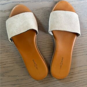 Treasure & Bond Tan Slide Sandals 6.5